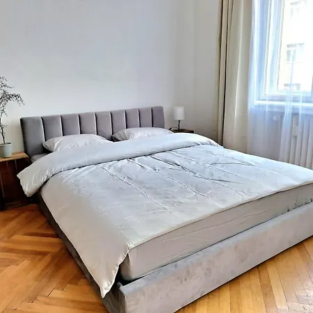 Nora - Old Town * 브라티슬라바